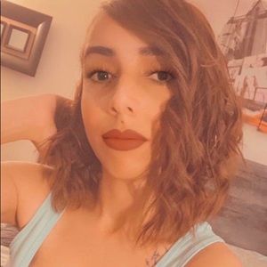 Meet your Posher, Karla